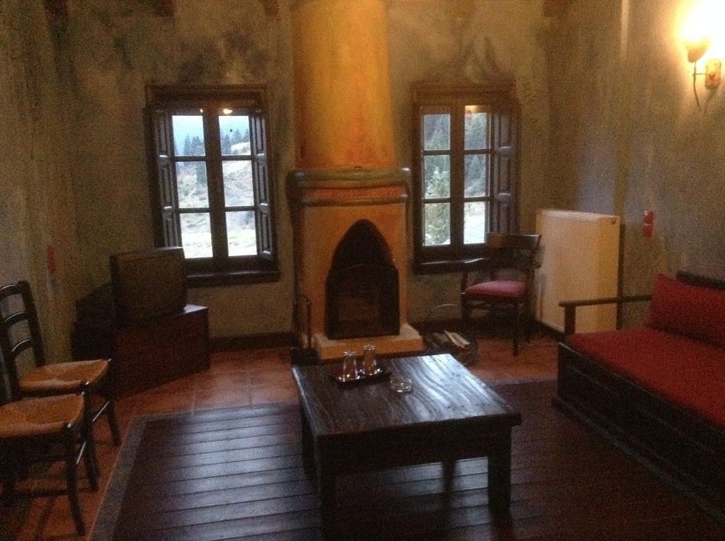 Astrovolia Otel Kalampáka Dış mekan fotoğraf